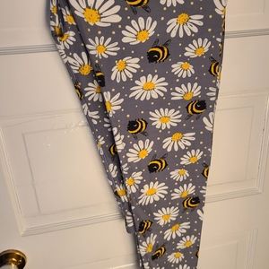 Plus size leggings